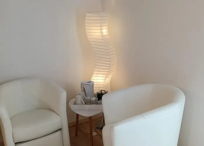 Les Volets Verts Couette-café